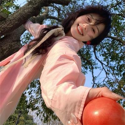 森林里的熊先生冬眠中
